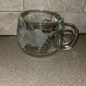 EUC 8 oz Nestle world mug with handle clear 3” depth 4” with handle 3” circum